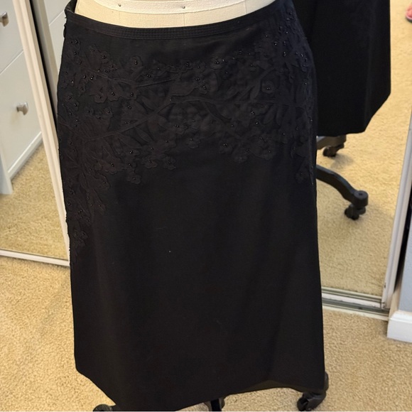 Liz Claiborne Limited Edition Black Skirt Size: 4 - Picture 5 of 10